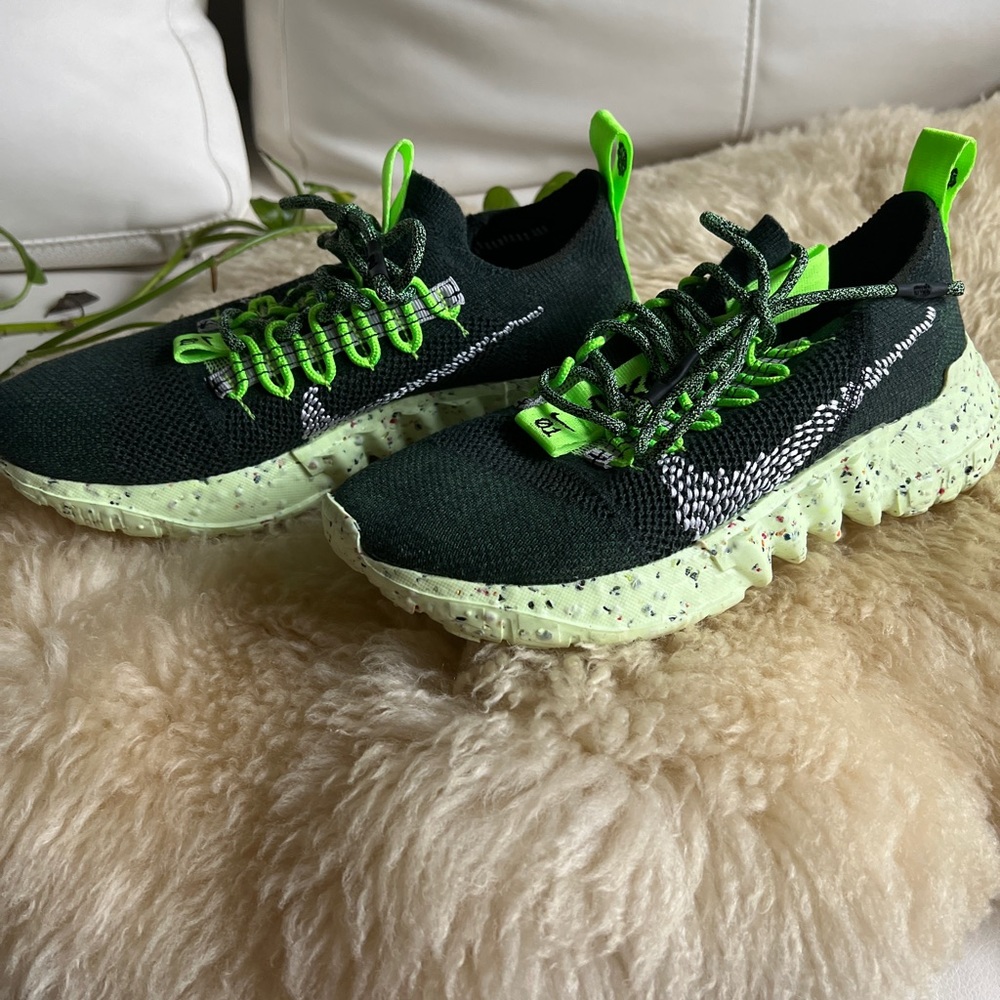 Nike space hippie 01